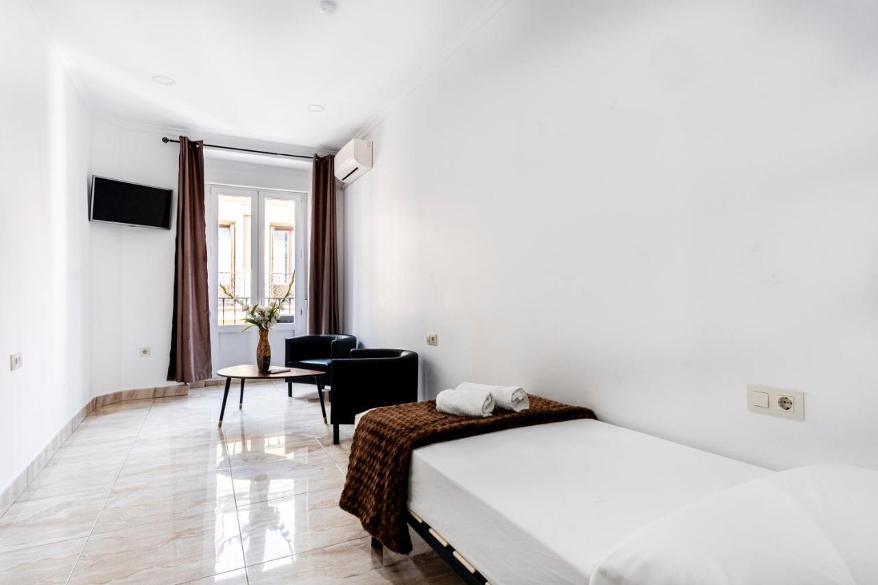 Hostal Rincon De Sol - Centro Madrid - Self Checkin Dış mekan fotoğraf